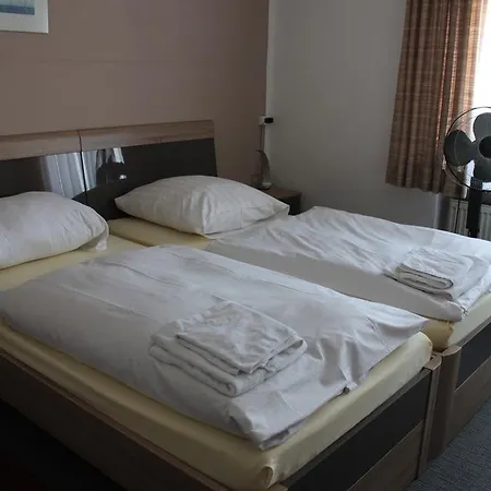 Airport-hotel Zum Taubengrund Hotel Kelsterbach