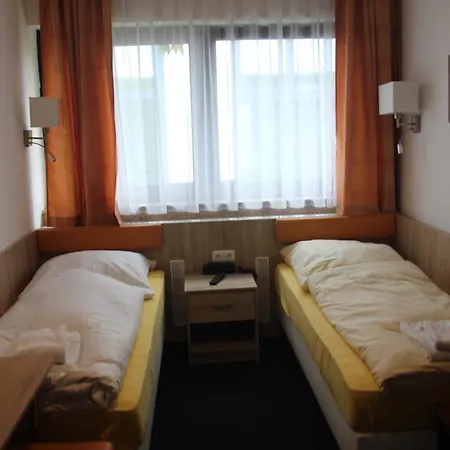 Airport-hotel Zum Taubengrund Hotel Kelsterbach