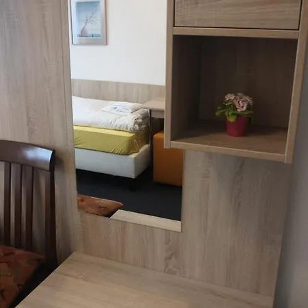 Airport-hotel Zum Taubengrund Hotel 2*