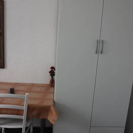 Airport-hotel Zum Taubengrund Hotel *