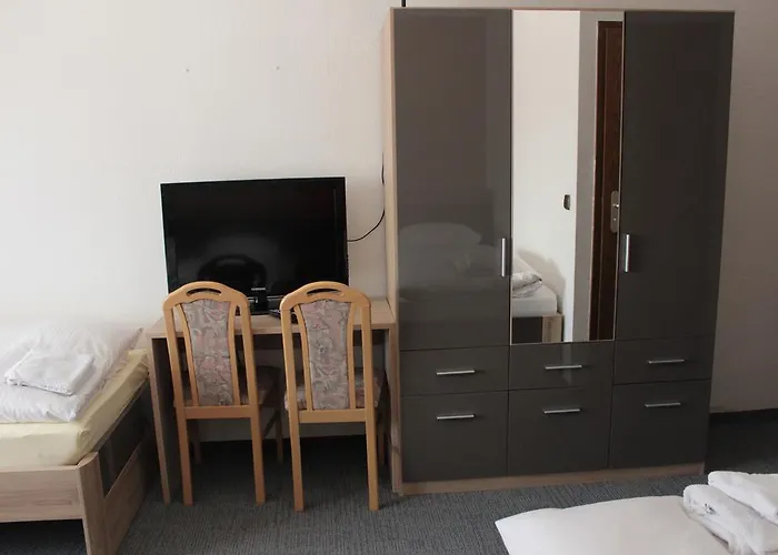 Отель Airport-hotel Zum Taubengrund Кельстербах