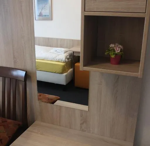 Airport-hotel Zum Taubengrund Hotel 2*