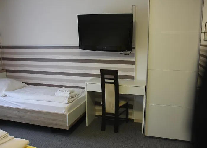 Airport-hotel Zum Taubengrund Отель